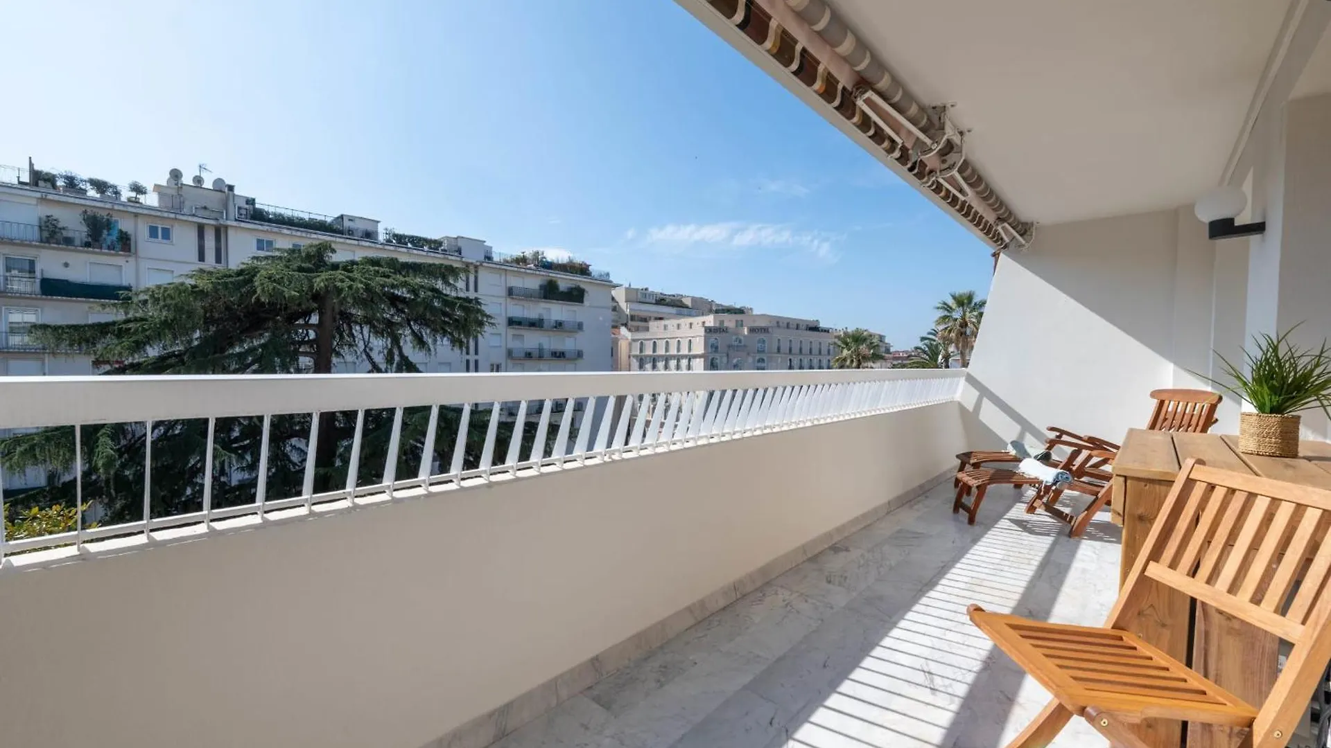 Spacious 1-Br Apartment With Terrace Heart Of 戛纳 法国